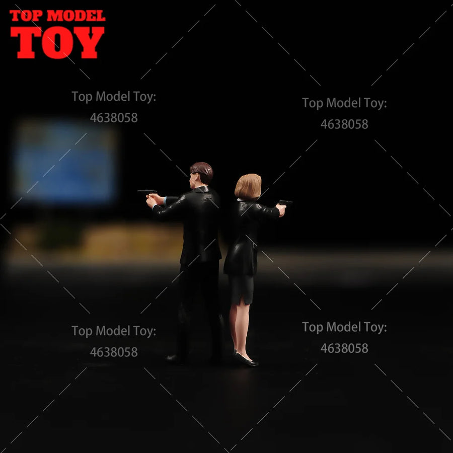 Painted Miniatures 1/64 1/43 Mulder Dinah Scully Scene Props Figures Model for Cars Vehicle Toy