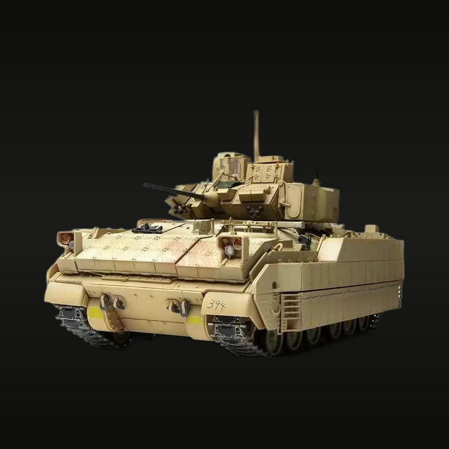 M2 Bradley Infantry Fighting Vehicle - unpainted resin model kit