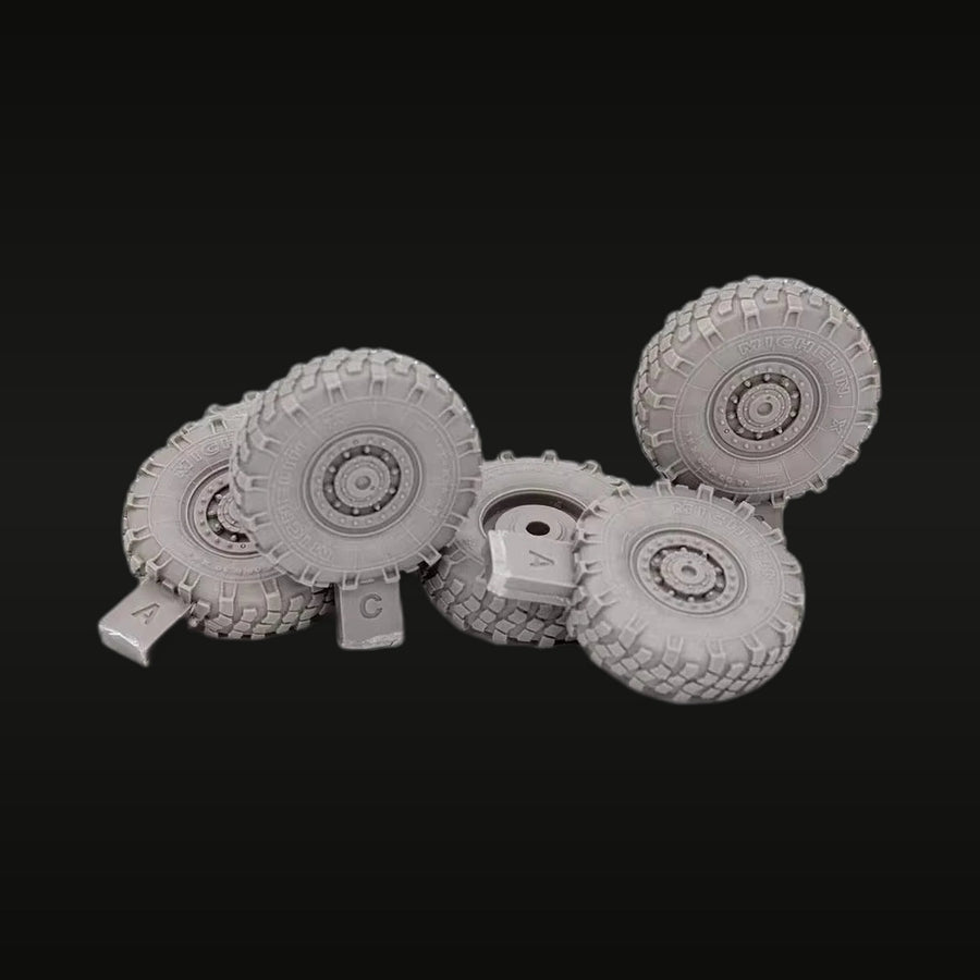 AMX-10 Wheeled Tank Wheel Set 1/35 Resin Model Kit Parts - unpainted resin model kit