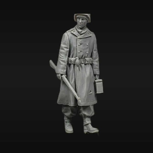 WWII German Wehrmacht Soldier with Stick Grenade and Canteen 1/35 Resin Figure