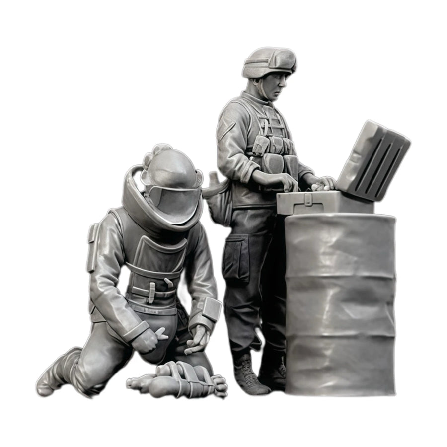1/35 Resin Figure Unpainted Model Kit, Iraqi Disposal Team, Unassembled and Unpainted GK