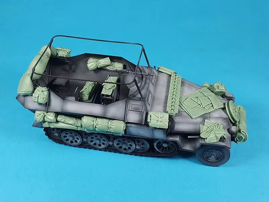 WWII German Sd.Kfz.251 Halftrack with Stowage 1/35 Resin Vehicle Kit - resin model view 3