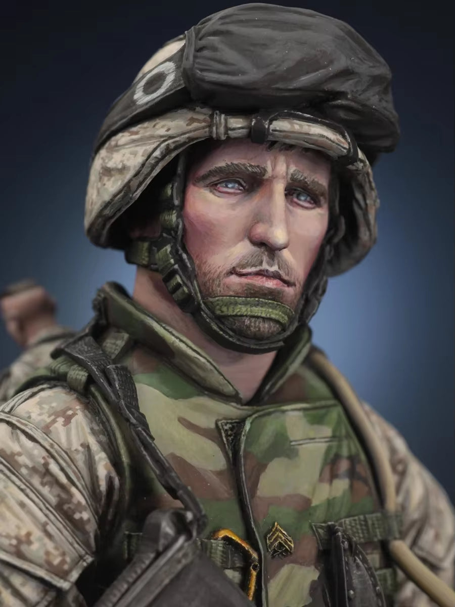 Modern US Soldier Desert DCU Digital Camouflage 1/10 Resin Bust - resin model view 5