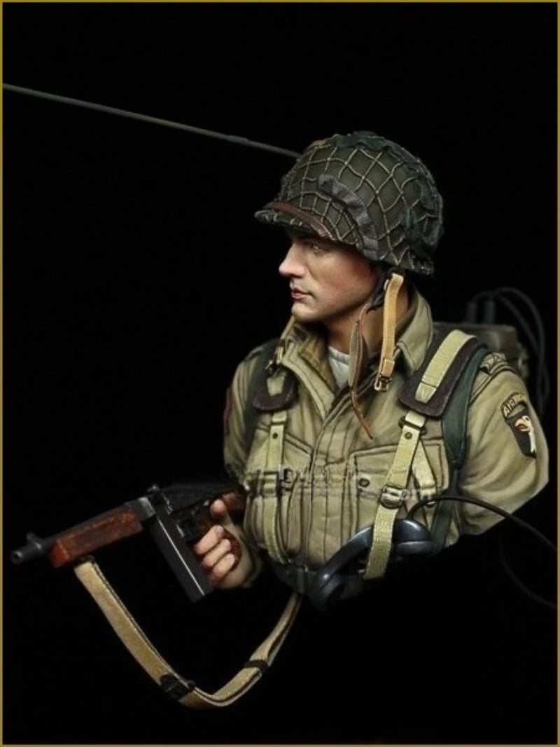 1/10 Scale Die-Cast Resin Bust Model Kit WWII US Airborne Radio Operator Statue Unassembled and Unpainted