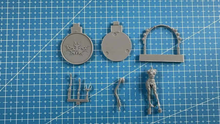 Fantasy Female Demon Succubus with Dual Scythes 40mm Resin Figure Kit - resin model view 2