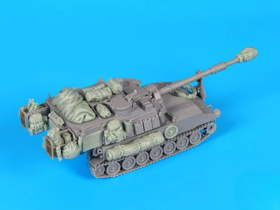 Modern US M109A6 Paladin Self-Propelled Howitzer 1/72 Resin Model Kit - resin model view 2