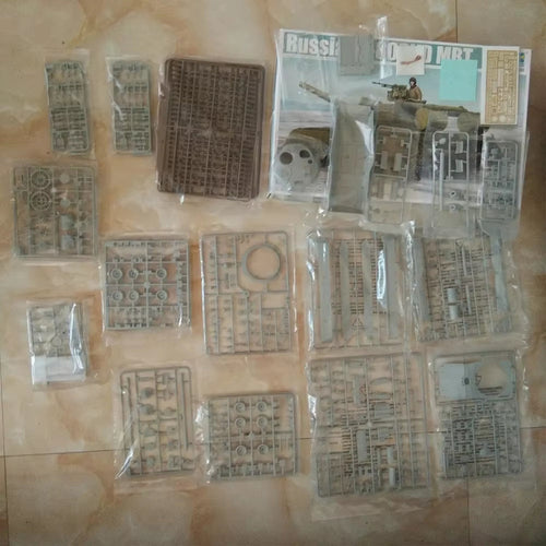 Russian T-80BVD Main Battle Tank 1/35 Resin Model Kit