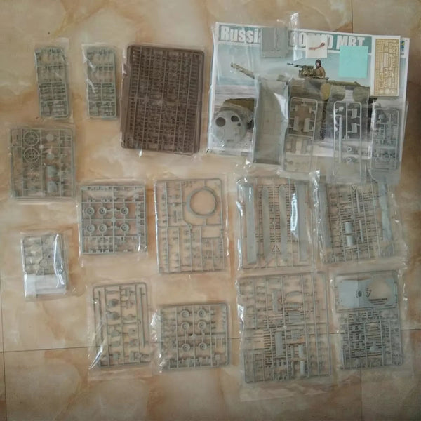 Russian T-80BVD Main Battle Tank 1/35 Resin Model Kit