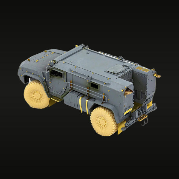 Modern Wheeled Armored Personnel Carrier MRAP 1/35 Resin Vehicle Kit