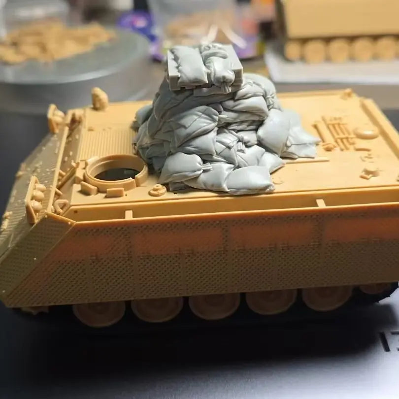 1:35 Cast Resin Model Assembly Kit, GK, M113 Tower Sandbag Protection Stacking, Unpainted (Excluding Vehicles)
