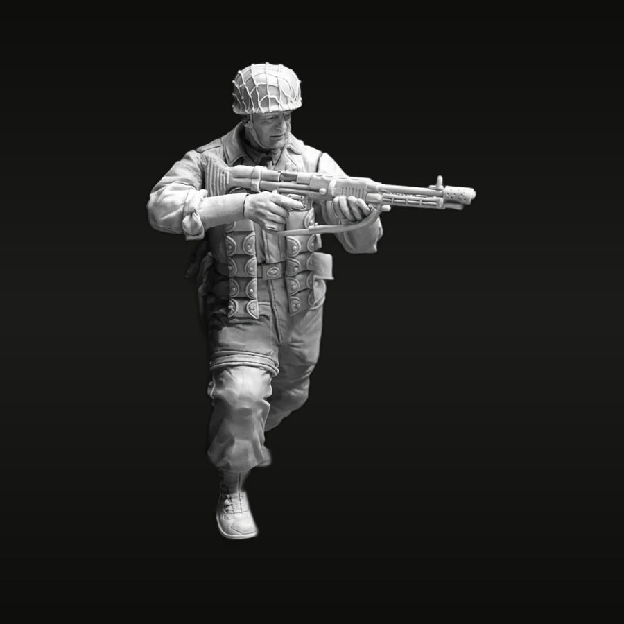 WWII Allied Paratrooper Running with Submachine Gun 54mm Resin Figure Kit - unpainted resin model kit