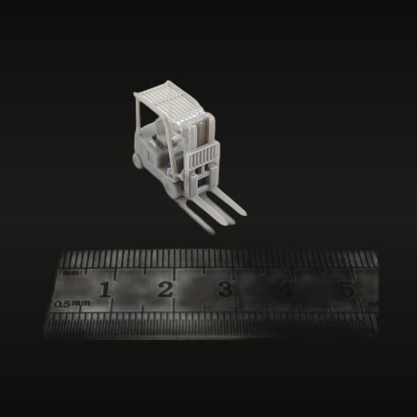 Modern Forklift Truck 1/144 Scale Resin Model Kit