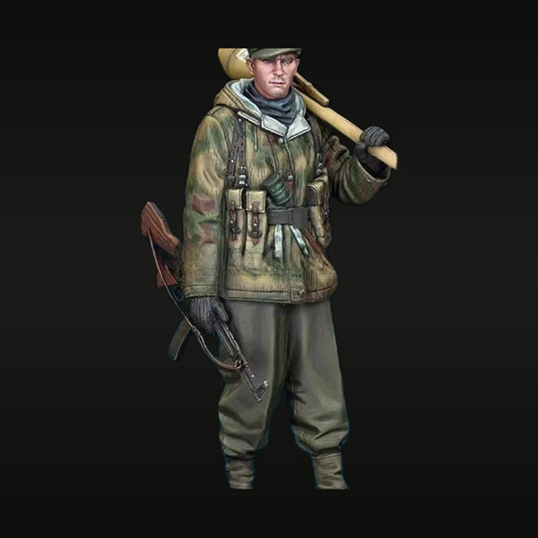 WWII Soviet Soldier with Mosin-Nagant and Bayonet 1/16 Resin Figure Kit