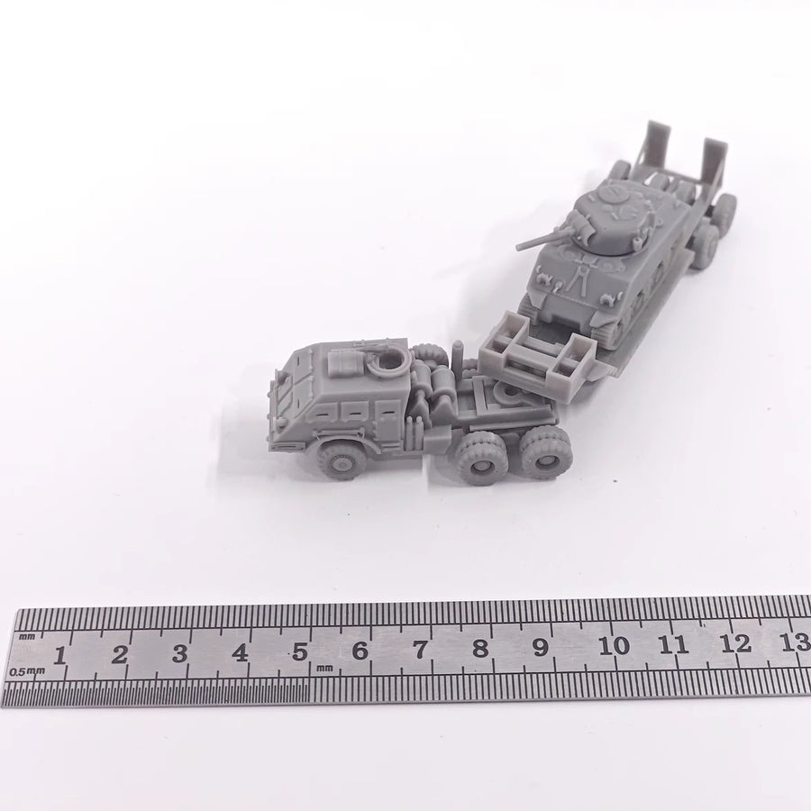 WWII German Tank Transporter with Light Tank 1/144 Resin Kit - resin model view 4