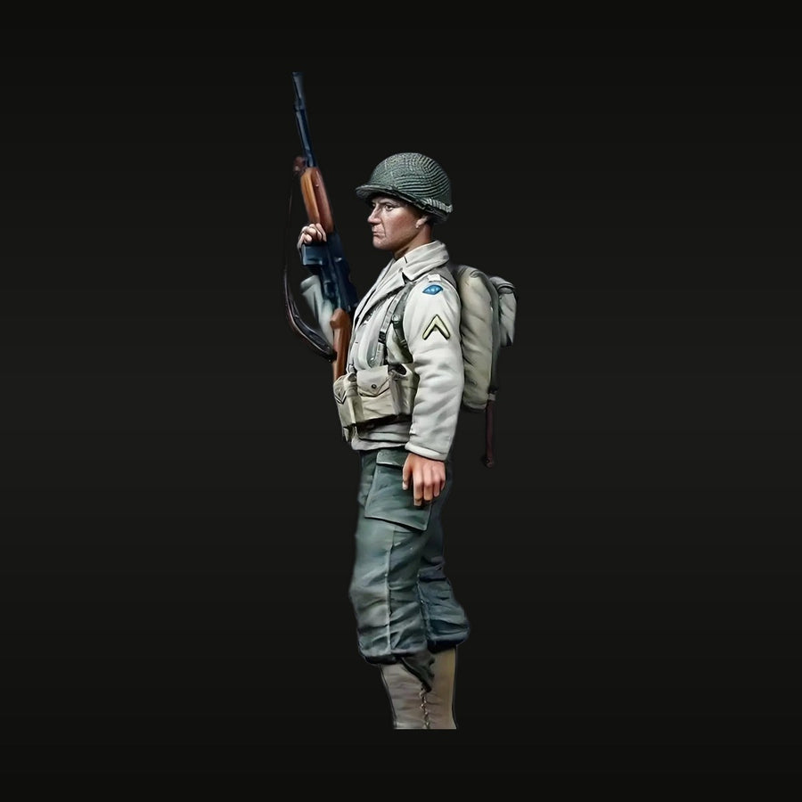 WWII American Corporal with M1 Garand 1/35 Resin Figure Kit - unpainted resin model kit