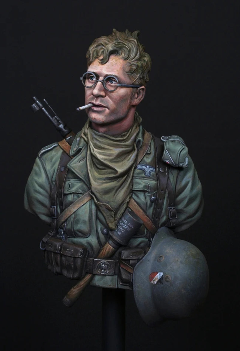 WWII German Wehrmacht Soldier with Glasses and Neck Scarf 1/10 Resin Bust Kit - resin model view 5