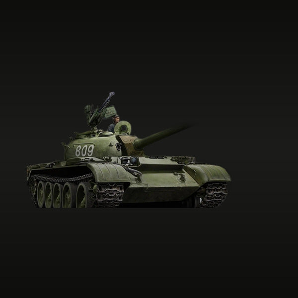 Soviet T-54 Medium Tank with Crew Figure 1/35 Resin Vehicle Kit