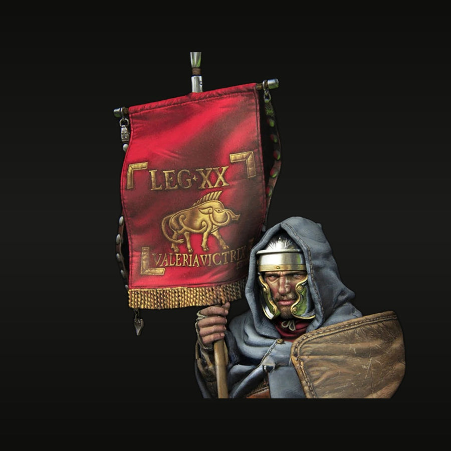 Ancient Roman Legionary Vexillarius with Standard 1/10 Resin Bust - unpainted resin model kit