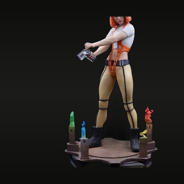 Sci-Fi Female Action Girl with Dual Blasters 100mm Resin Figure Kit