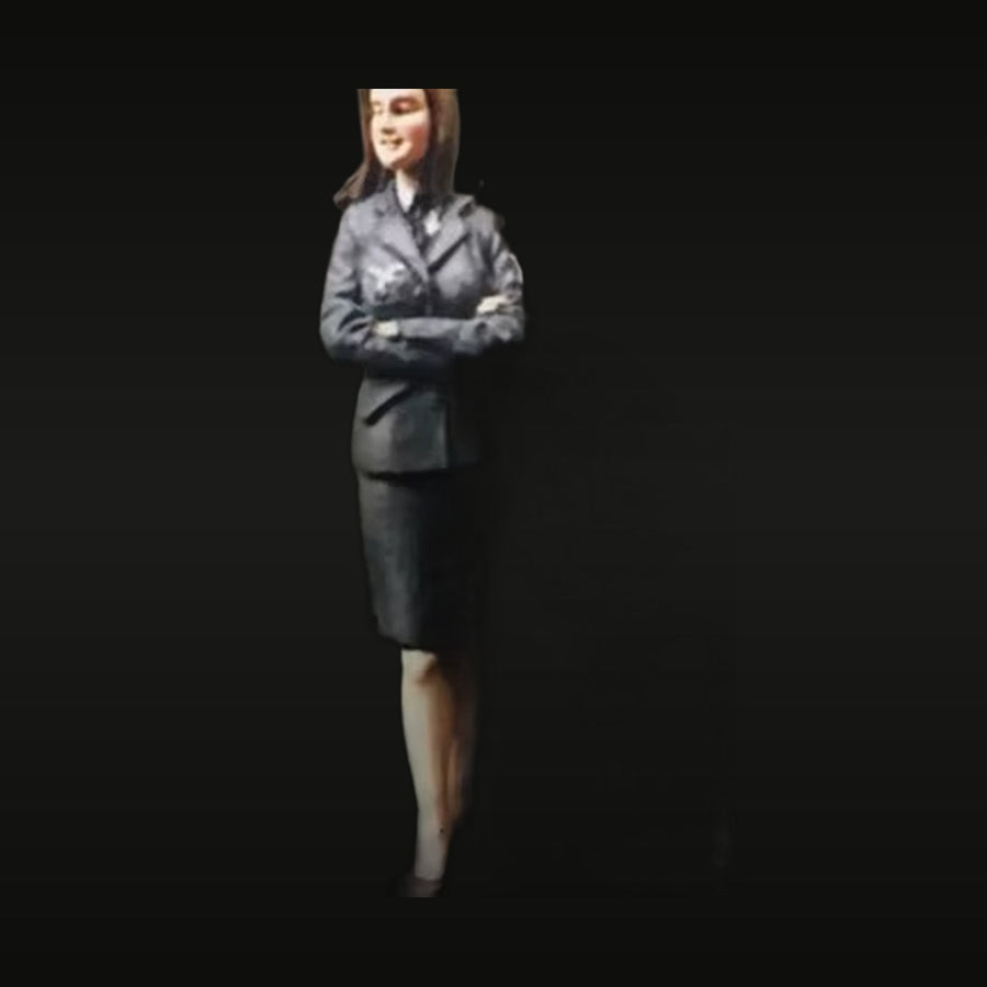 Modern Female Business Professional Standing 1/35 Resin Figure - unpainted resin model kit