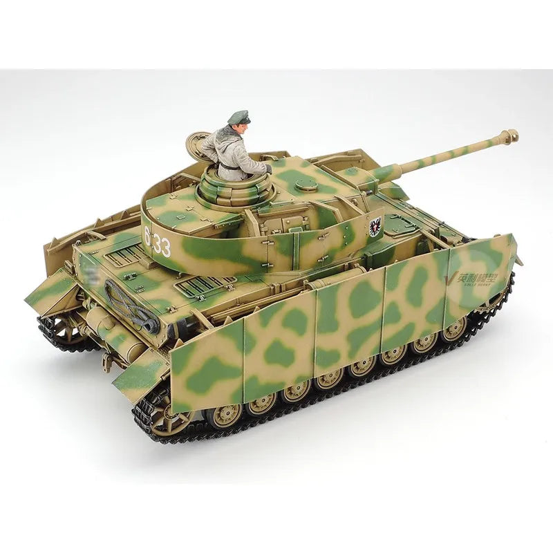 WWII German Panzer IV Ausf.H Tank with Crew 1/35 Resin Vehicle Kit - resin model view 3