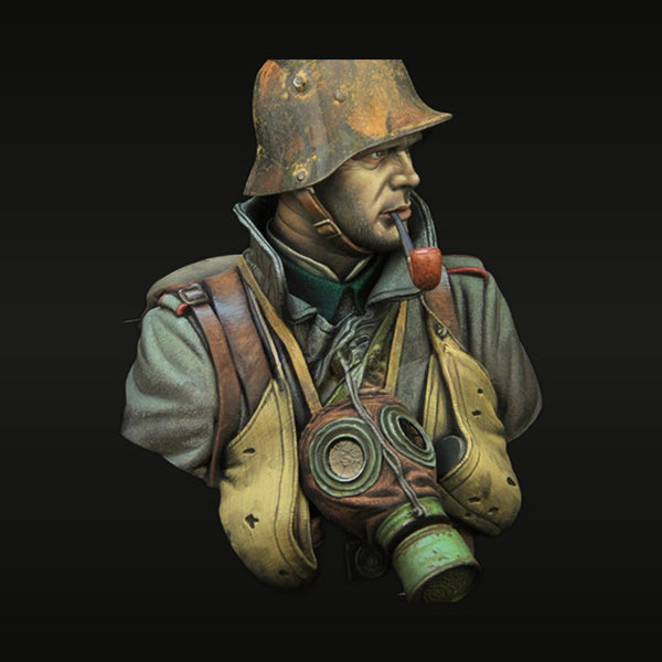 WWI German Soldier with Gas Mask Pickelhaube 1/10 Resin Bust