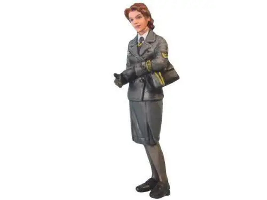 WWII Allied Female Officer Standing with Arms Crossed 1/35 Resin Figure - resin model view 2