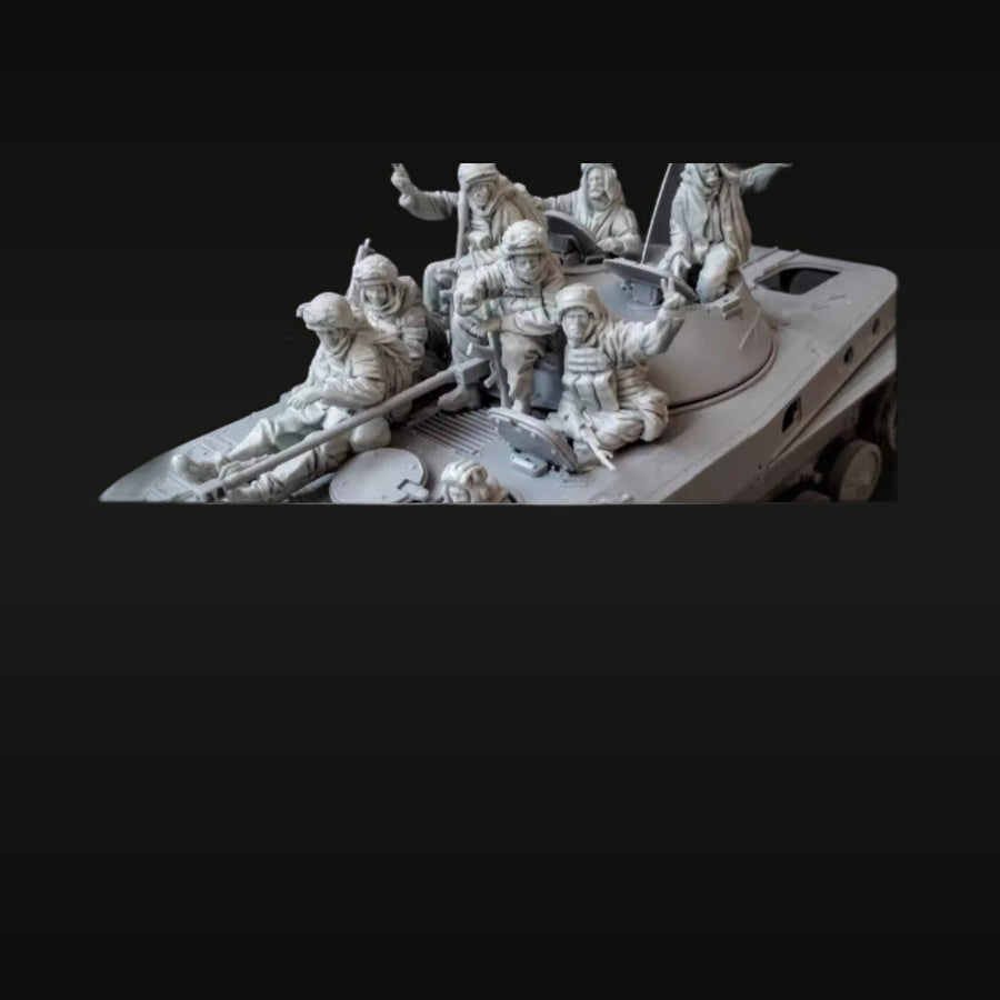Modern Russian Soldiers on BTR APC with 7 Figures 1/35 Resin Diorama Kit - unpainted resin model kit