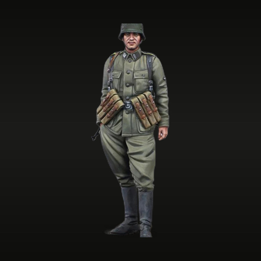 WWI German Imperial Infantry with Ammo Belt 1/35 Resin Figure Kit - unpainted resin model kit