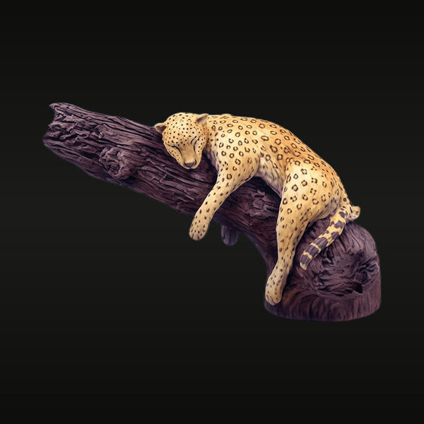Leopard on Branch Resin Figure 1/35 Scale Model Kit