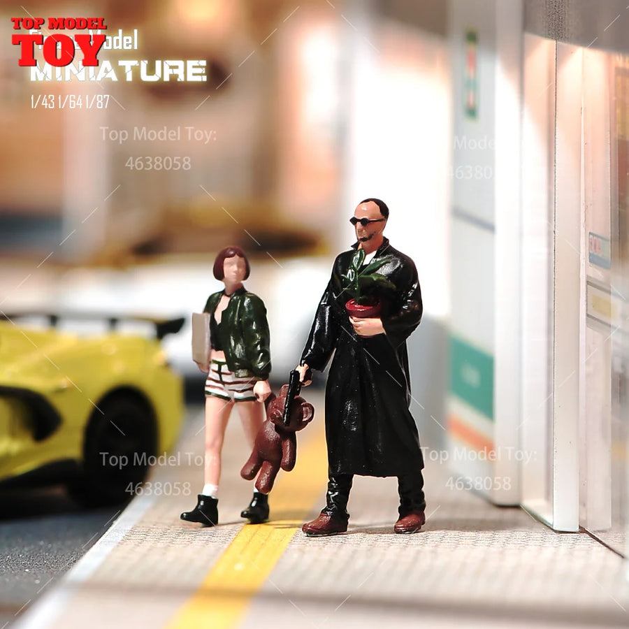 Modern Civilian Woman with Teddy Bear 28mm Resin Figure Set - resin model view 5