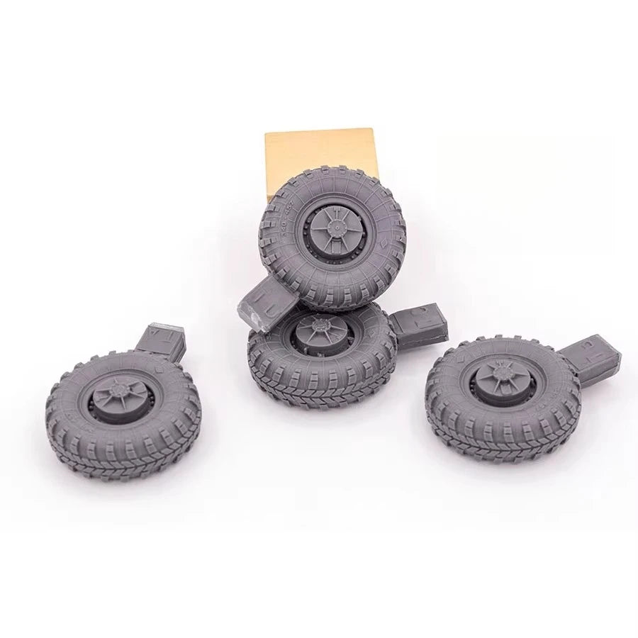 1/35 Casting Resin Model Assembly Kit, GK, BRDM-2/3 Armored Vehicle Resin Tires, Unpainted, Requires Assembly