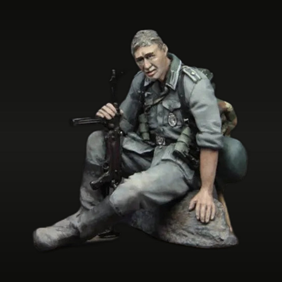 WWII German Wehrmacht Soldier Resting with MP40 1/35 Resin Figure Kit - unpainted resin model kit