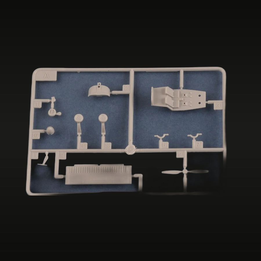 Zlin Z-42M Light Training Aircraft 1/72 Plastic Model Kit - unpainted resin model kit