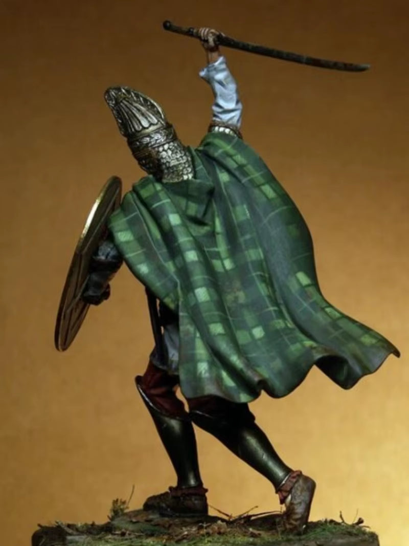 Ancient Dacian Warrior with Spear and Shield 1/24 Resin Figure Kit - resin model view 4