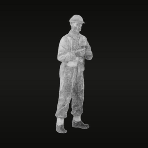 WWI British Soldier with Lee-Enfield Rifle and Puttees 1/35 Resin Figure Kit