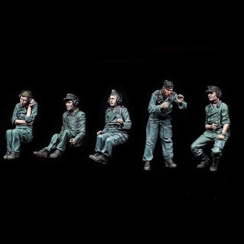 WWII German Tank Crew 5-Figure Set 1/35 Resin Kit - resin model view 2