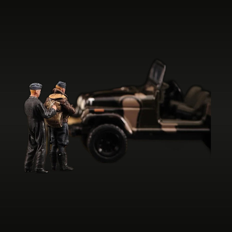 WWII German Luftwaffe Officer & Pilot 1/35 Resin Figure Set - unpainted resin model kit