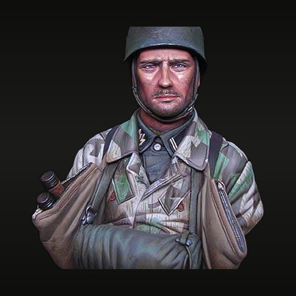 WWII German SS Fallschirmjäger Officer Kar98k 1/10 Resin Bust Kit