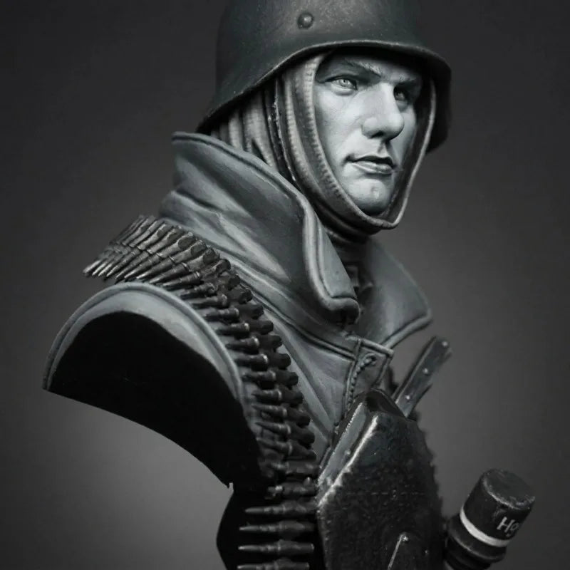 WWI German Machine Gunner with Ammo Belts 1/10 Resin Bust - resin model view 2