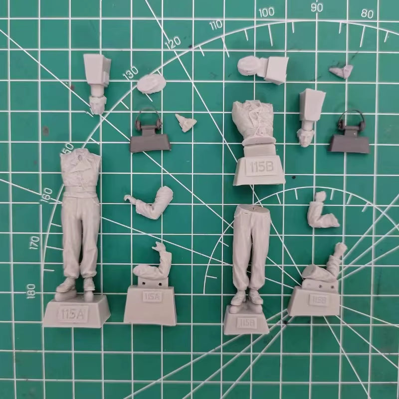 WWII German SS Panzer Crewmen with Headphones & Cap 1/35 Resin Bust Kit - resin model view 2