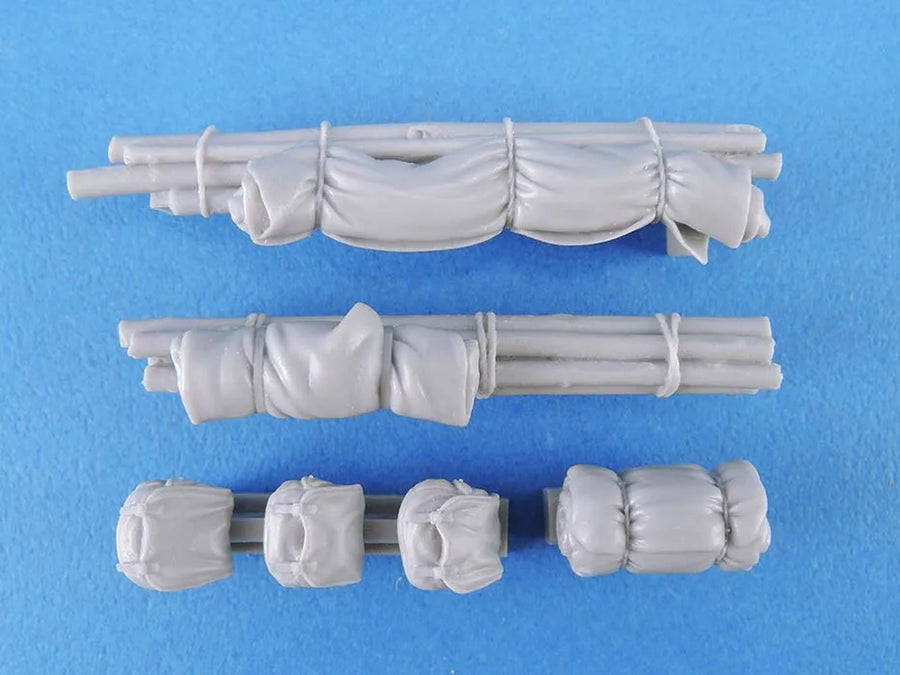 WWII Soviet T-70 Light Tank with Stowage 1/35 Resin Vehicle Kit - resin model view 2