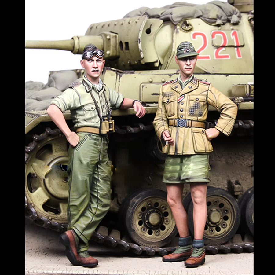 WWII British Tank Officers Tropical & Temperate Dress 1/35 Resin Figure Set - resin model view 2