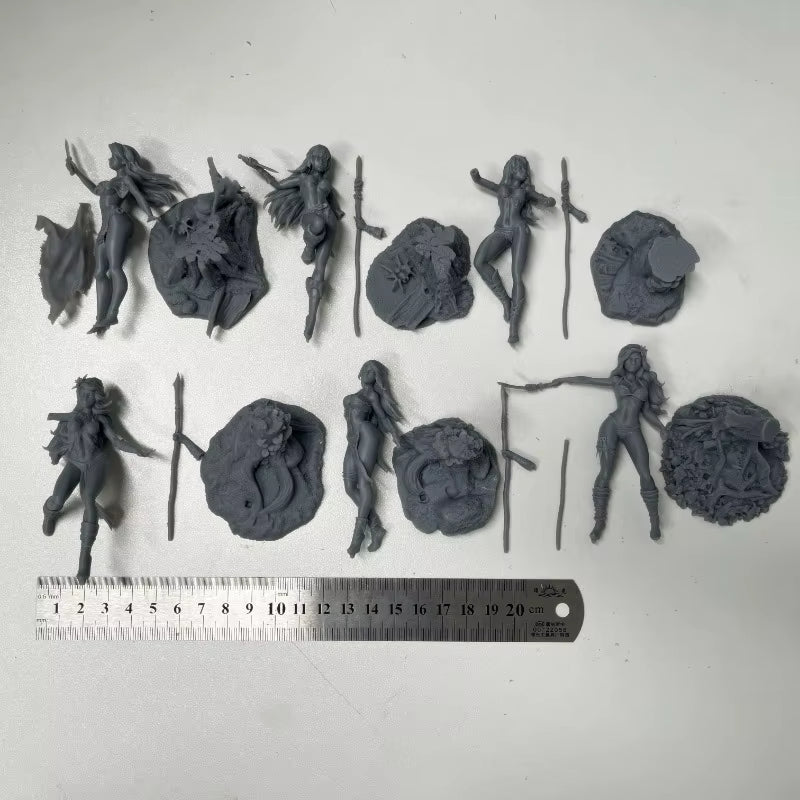 Fantasy Female Warriors with Spears Set of 4 1/24 Resin Figure Kit - resin model view 2
