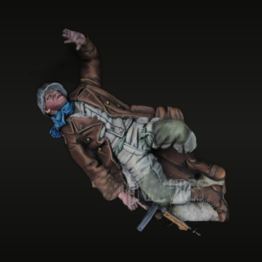 WWII US Paratrooper Casualty 1/35 Resin Figure Kit - unpainted resin model kit
