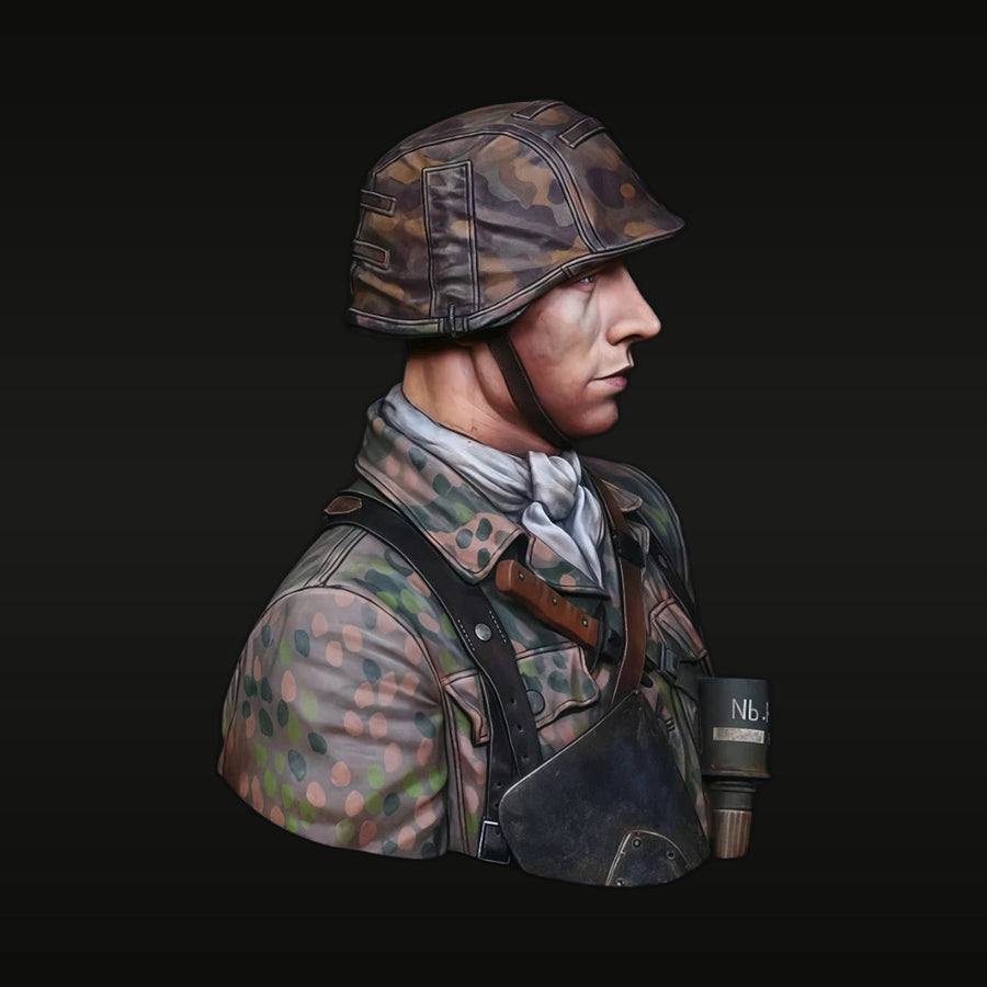 WWII German Waffen-SS Erbsenmuster Camo Infantry Bust 1/10 Resin Kit - unpainted resin model kit