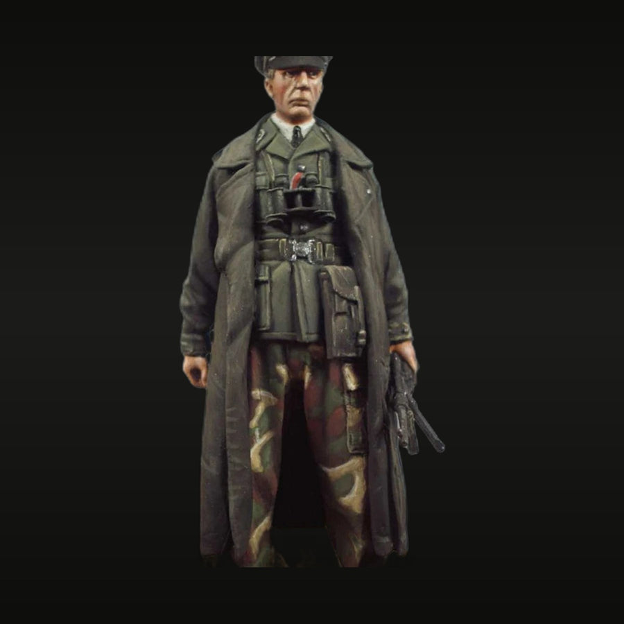 WWII German Officer with Luger Greatcoat 1/35 Resin Figure Kit - unpainted resin model kit