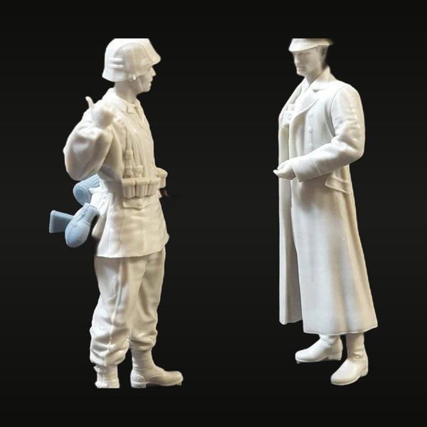 WWII German Officer and Soldier Conversation 1/35 Resin Figure Set