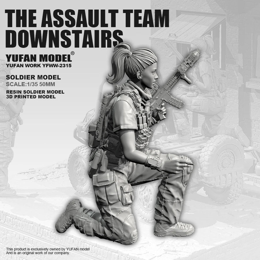 Modern Female Special Forces Operator with Assault Rifle 1/35 Resin Figure Kit - resin model view 2