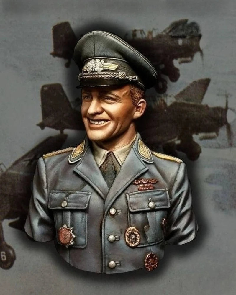 WWII German Luftwaffe Officer Bust with Interchangeable Heads 1/10 Resin Kit - resin model view 2